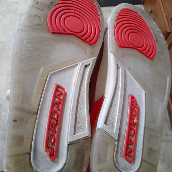 Jordan 3 - Picture 5 of 5